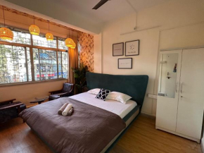 Rio : Cozy 1Bhk in Koregaon Park. WiFi AC King Bed
